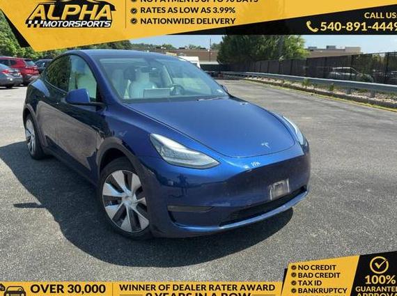 TESLA MODEL Y 2020 5YJYGDEE9LF027729 image